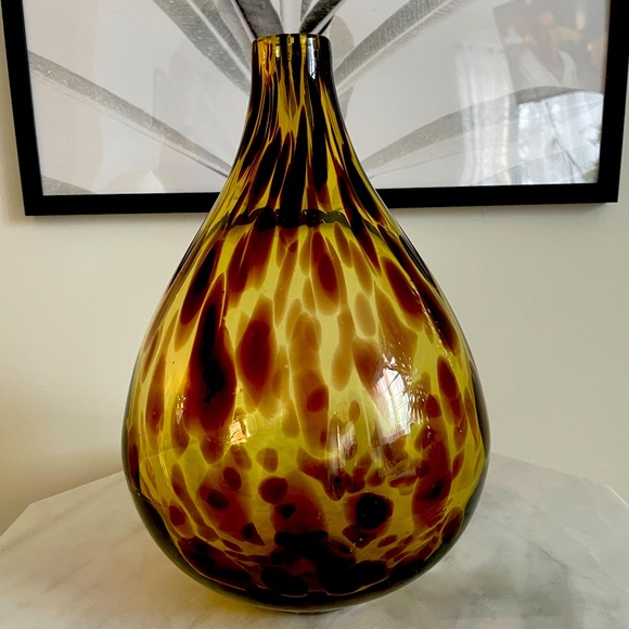 Vintage hand blown glass vase - Picture 1 of 3